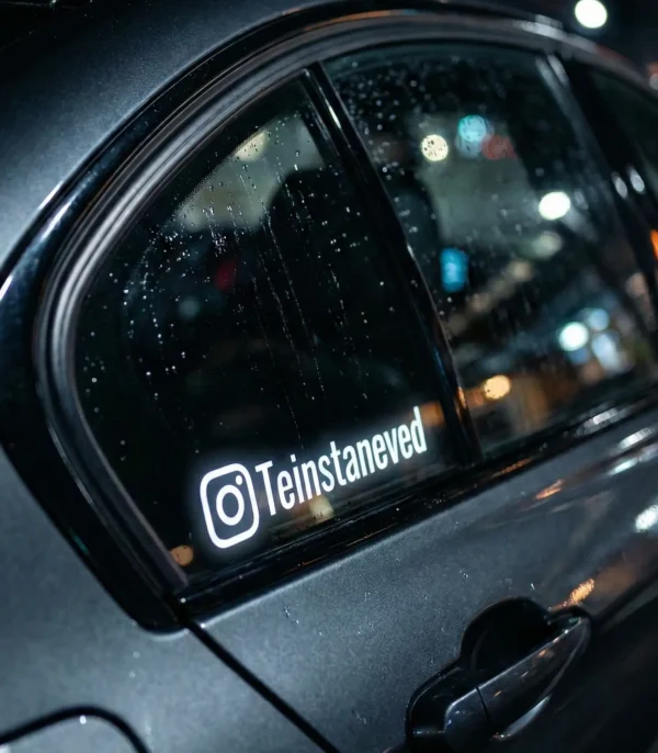 Egyedi Instagram autómatrica